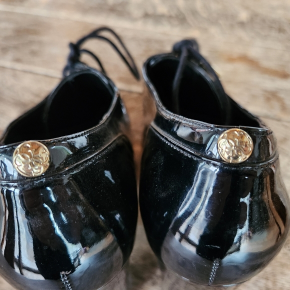 Witchy patent GUESS goth heels - Picture 3 of 7